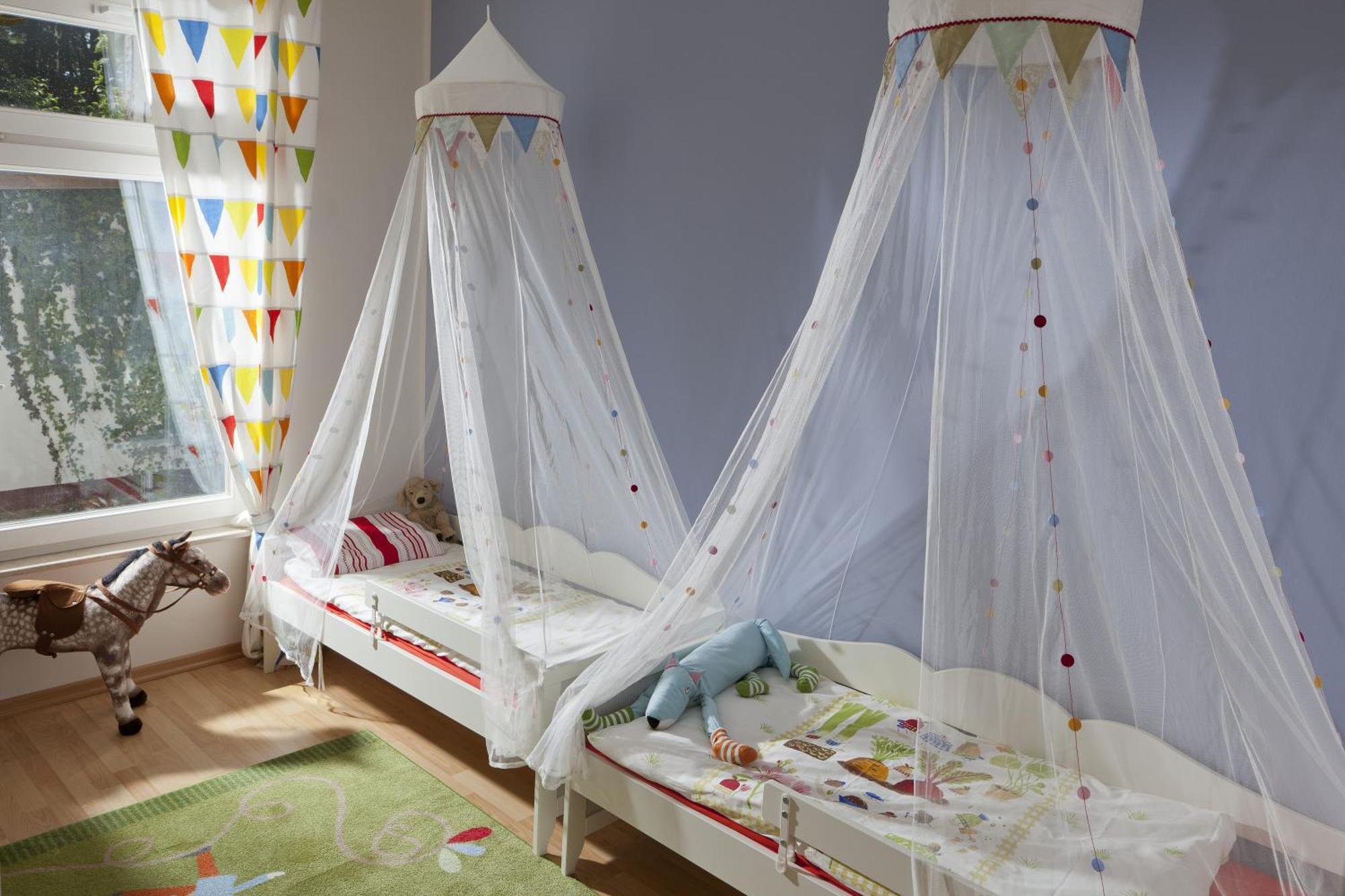 Steigenberger Grandhotel & Spa Heringsdorf Ngoại thất bức ảnh Mosquito net over a bed