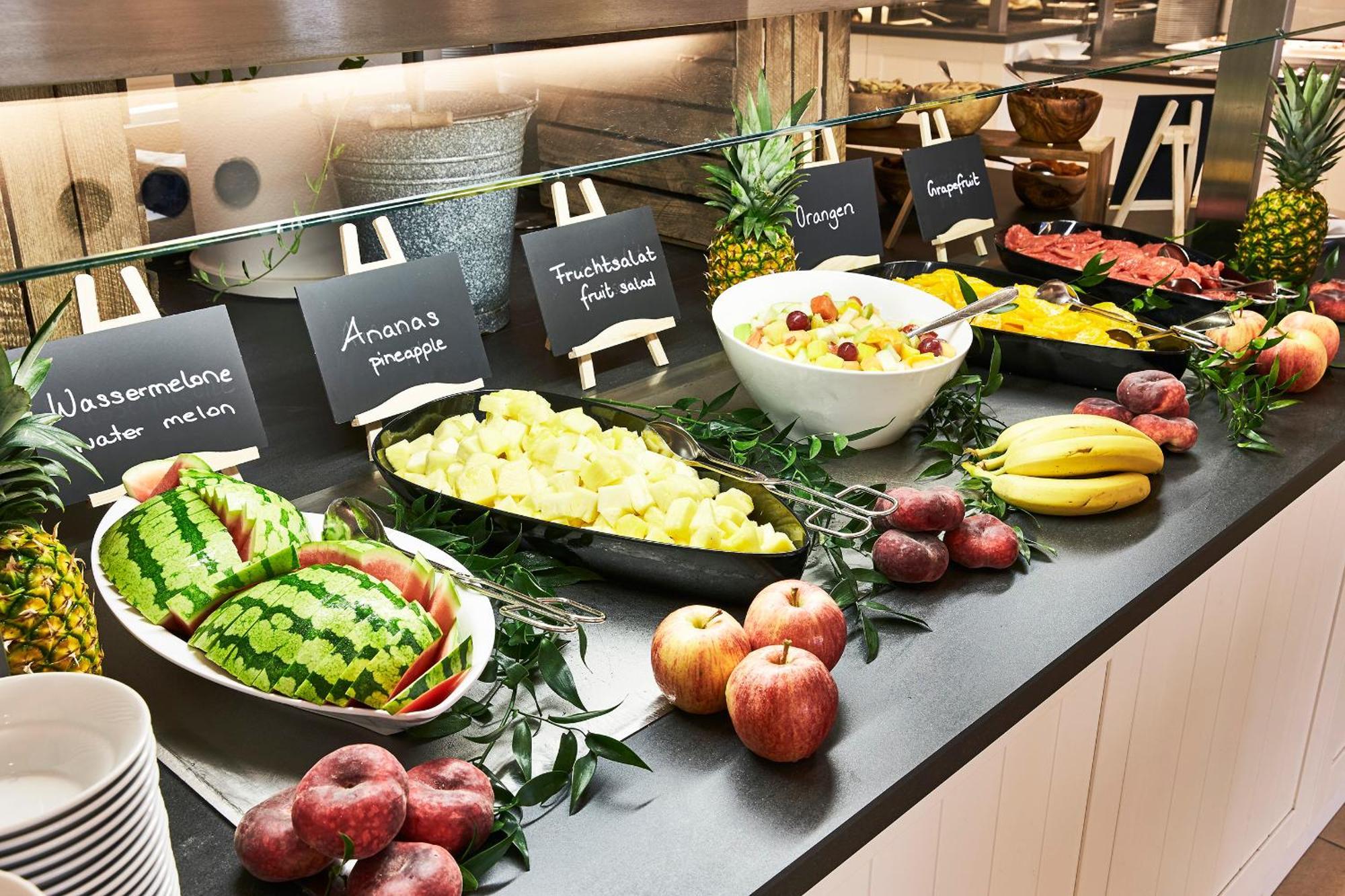 Steigenberger Grandhotel & Spa Heringsdorf Ngoại thất bức ảnh Fruit salad