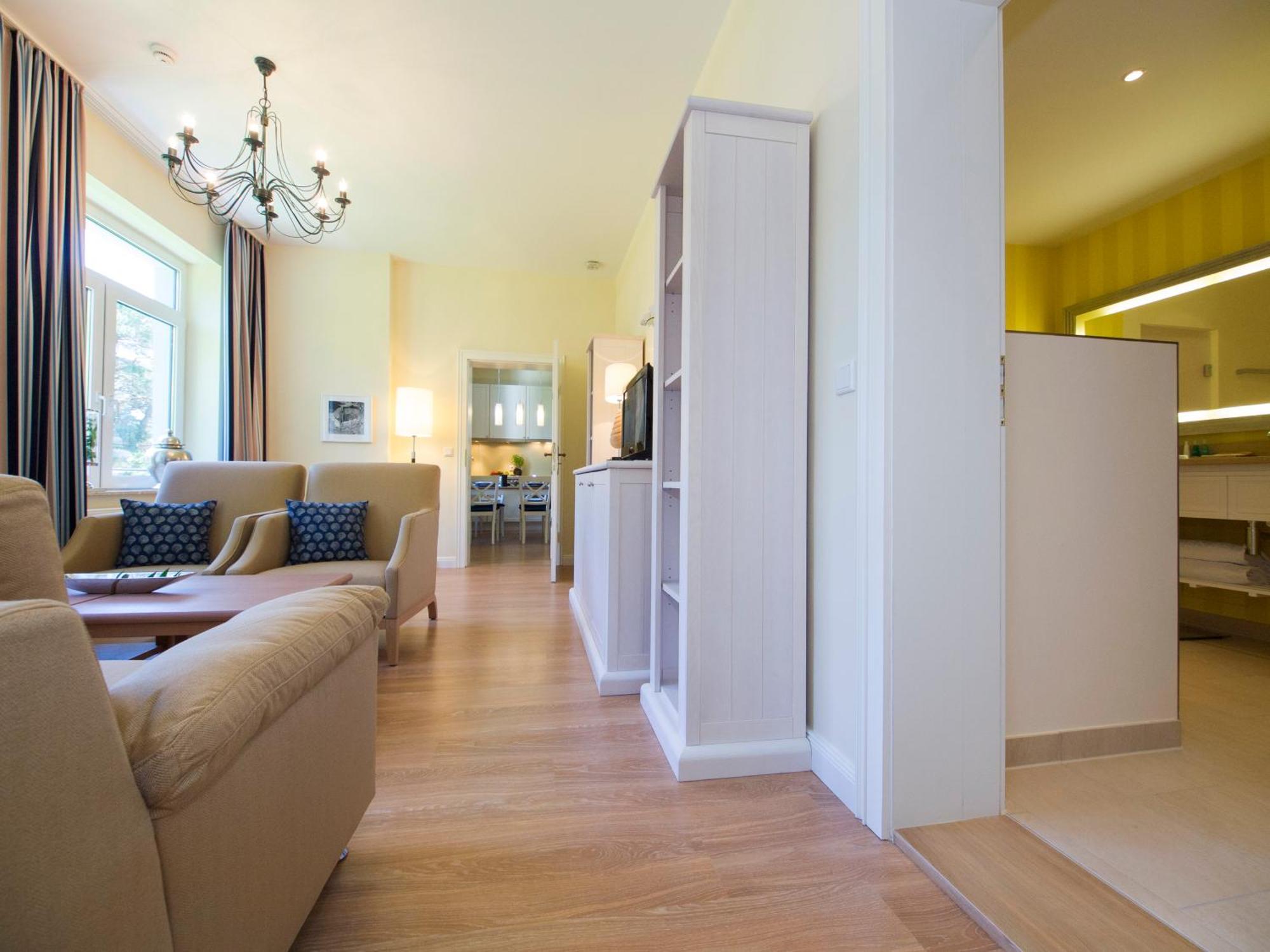 Steigenberger Grandhotel & Spa Heringsdorf Ngoại thất bức ảnh Interior of a serviced apartment in Munich, Germany