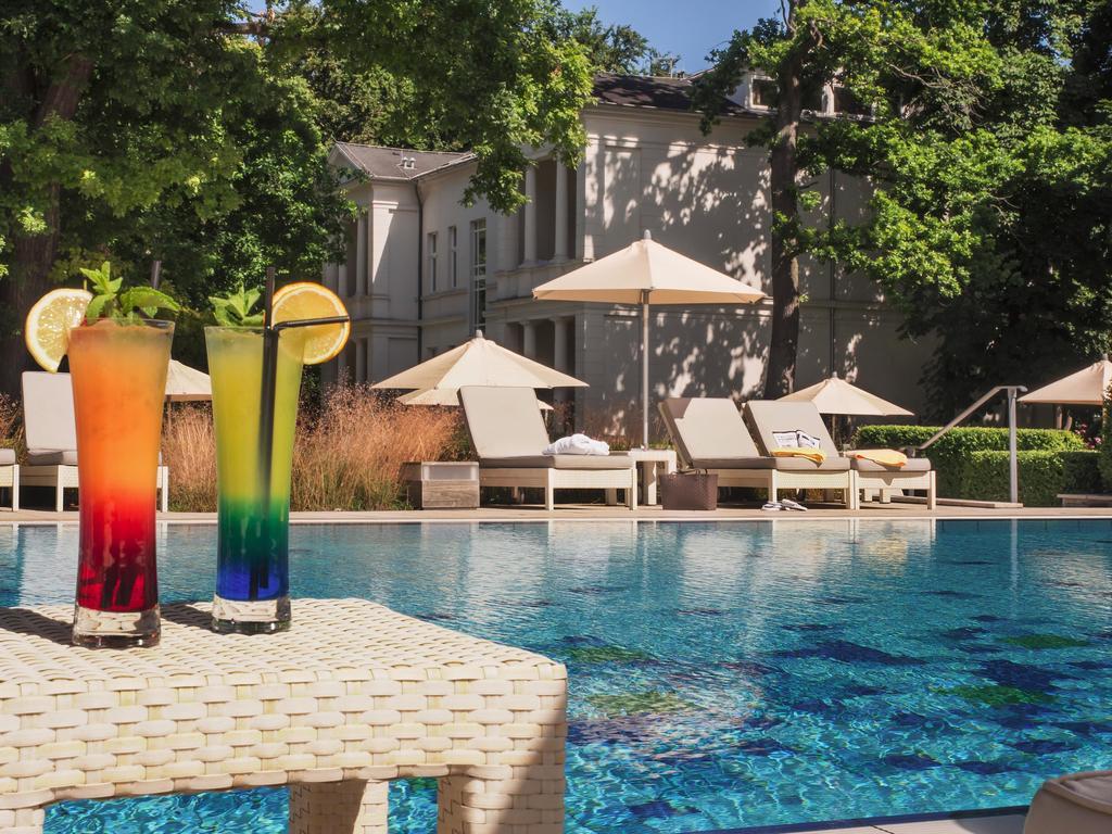 Steigenberger Grandhotel & Spa Heringsdorf Ngoại thất bức ảnh The swimming pool at the hotel